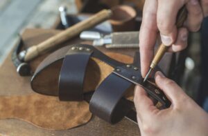 Making,Shoes,Manual.,Leather,Sandals